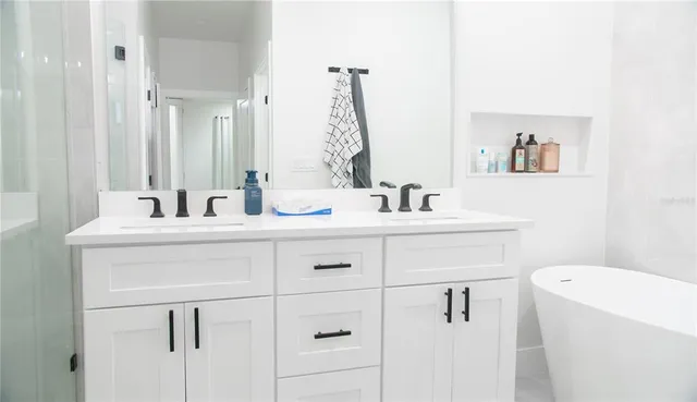 $4,300 | 15435 Verona Avenue, Clearwater, FL 33760