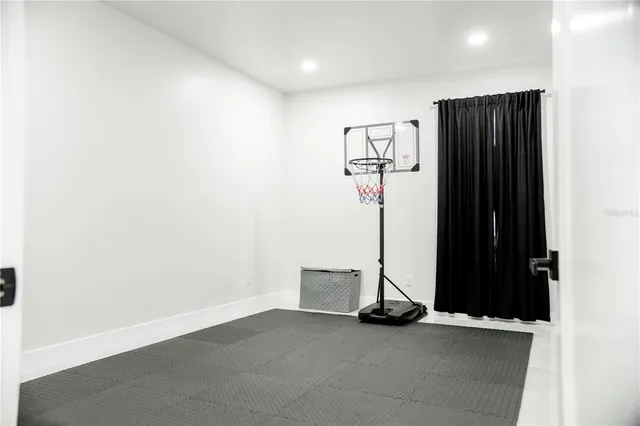 $4,300 | 15435 Verona Avenue, Clearwater, FL 33760