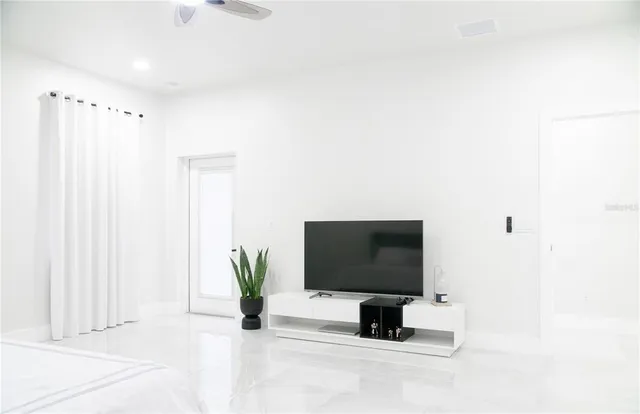 $4,300 | 15435 Verona Avenue, Clearwater, FL 33760