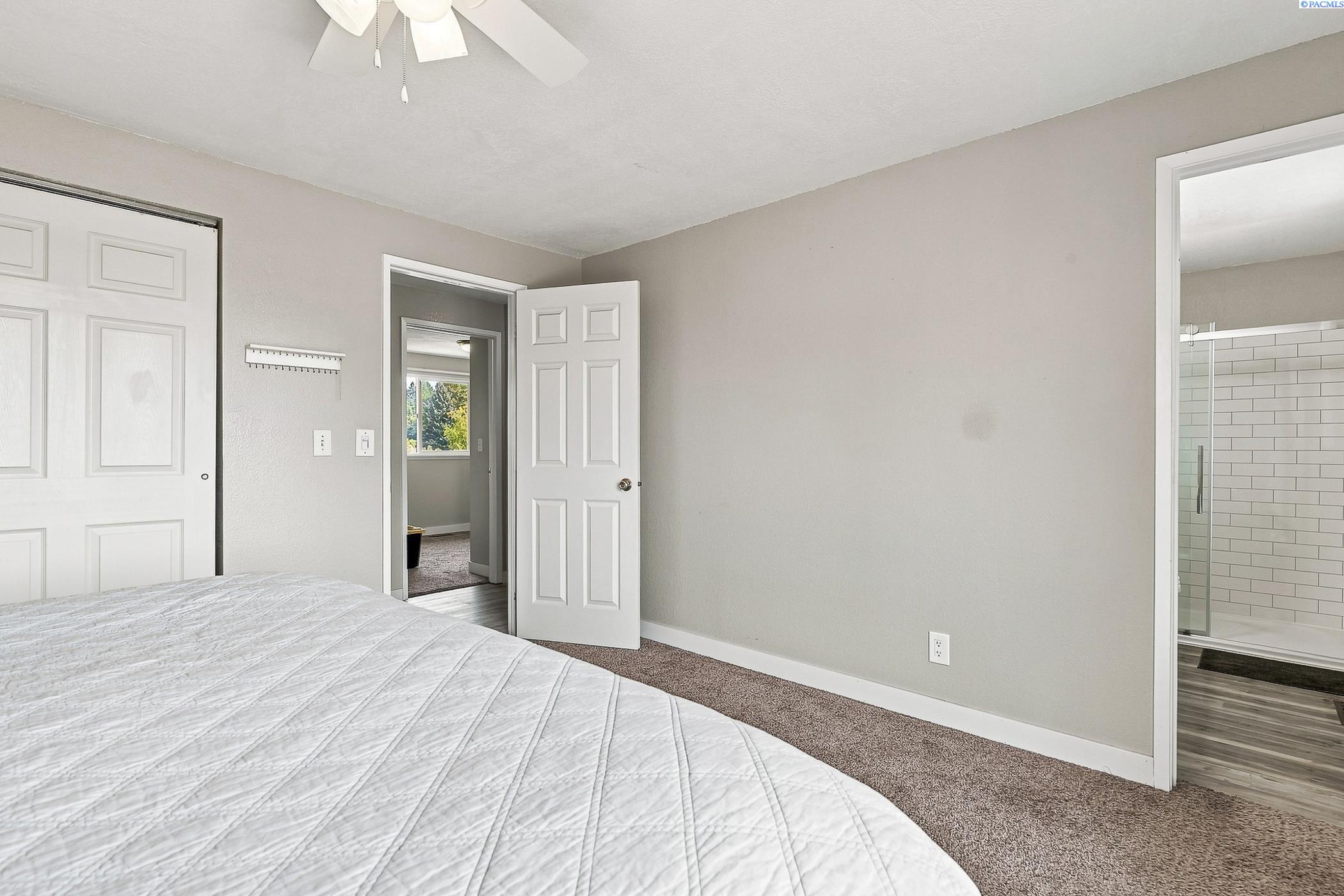 1804 South Bermuda Road Kennewick, WA 99338 - Photo 16 of 45 Gallery Image 16