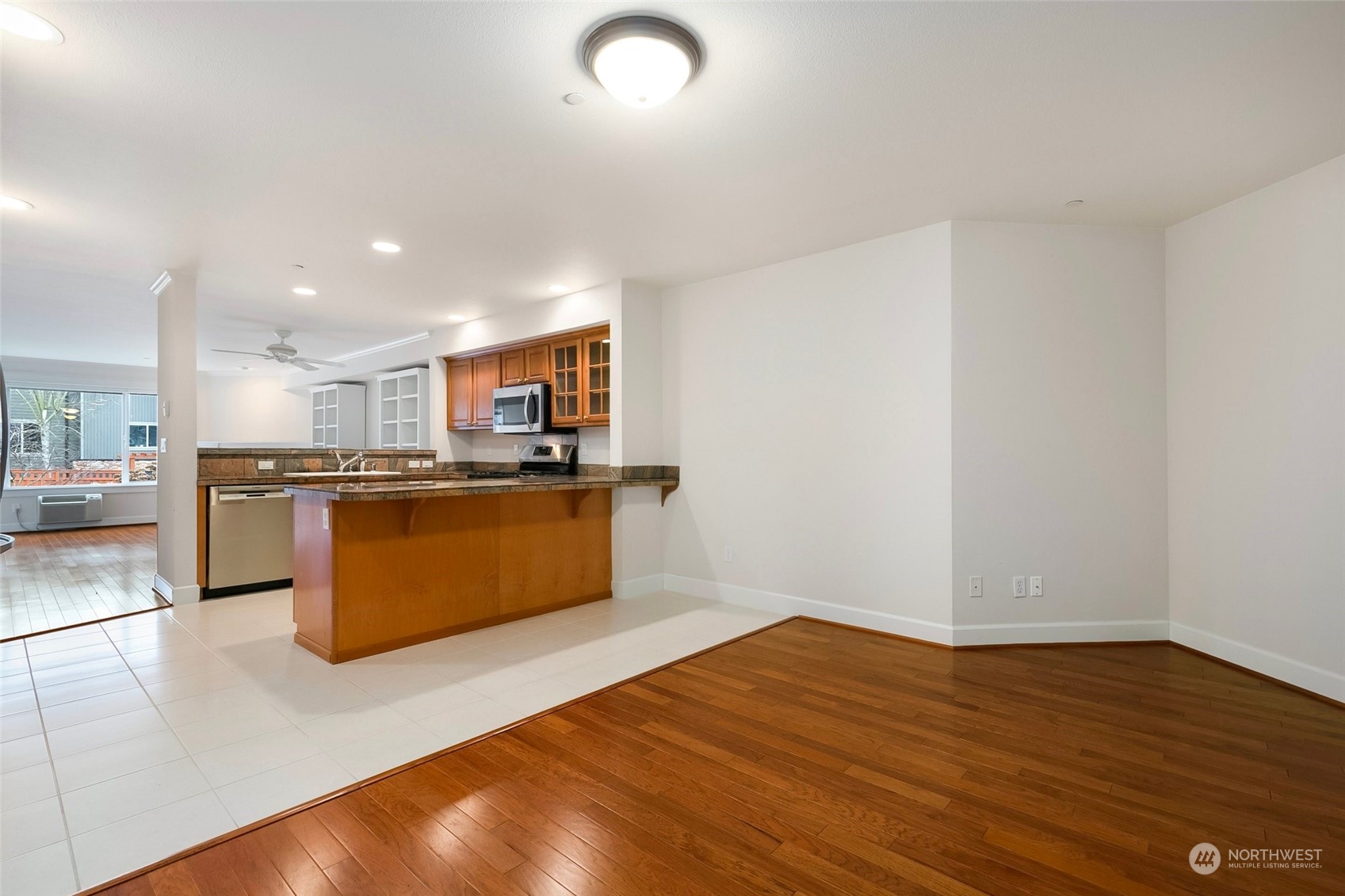 400 Walnut Street, Unit 103 Edmonds, WA 98020 - Photo 11 of 30 Gallery Image 11