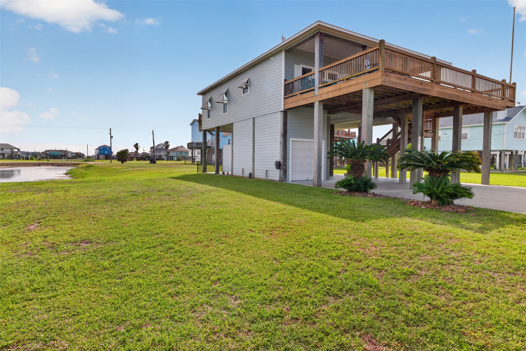 844 Eastview Crystal Beach, TX 77650 - Photo 40 of 41 North Side of Home