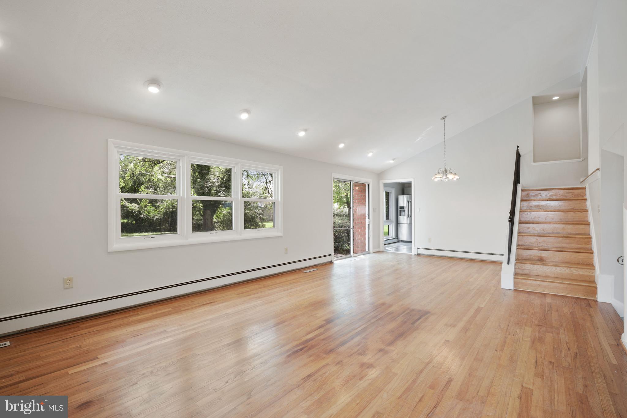805 Hopewood Road Baltimore, MD 21208 - Photo 12 of 35
