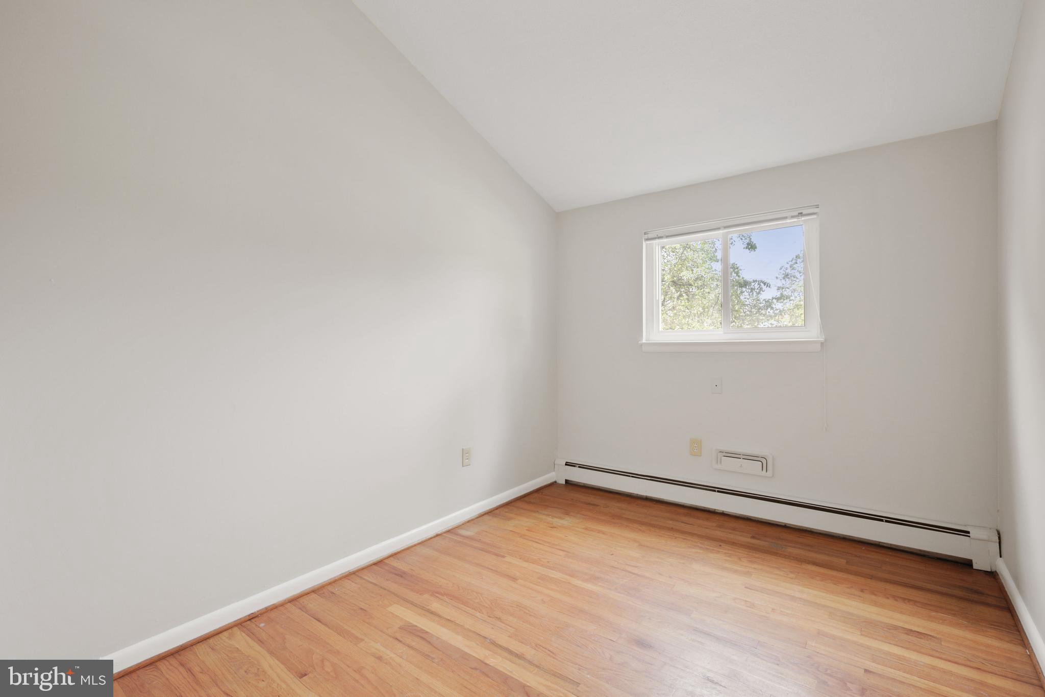 805 Hopewood Road Baltimore, MD 21208 - Photo 31 of 35 Bedroom 3