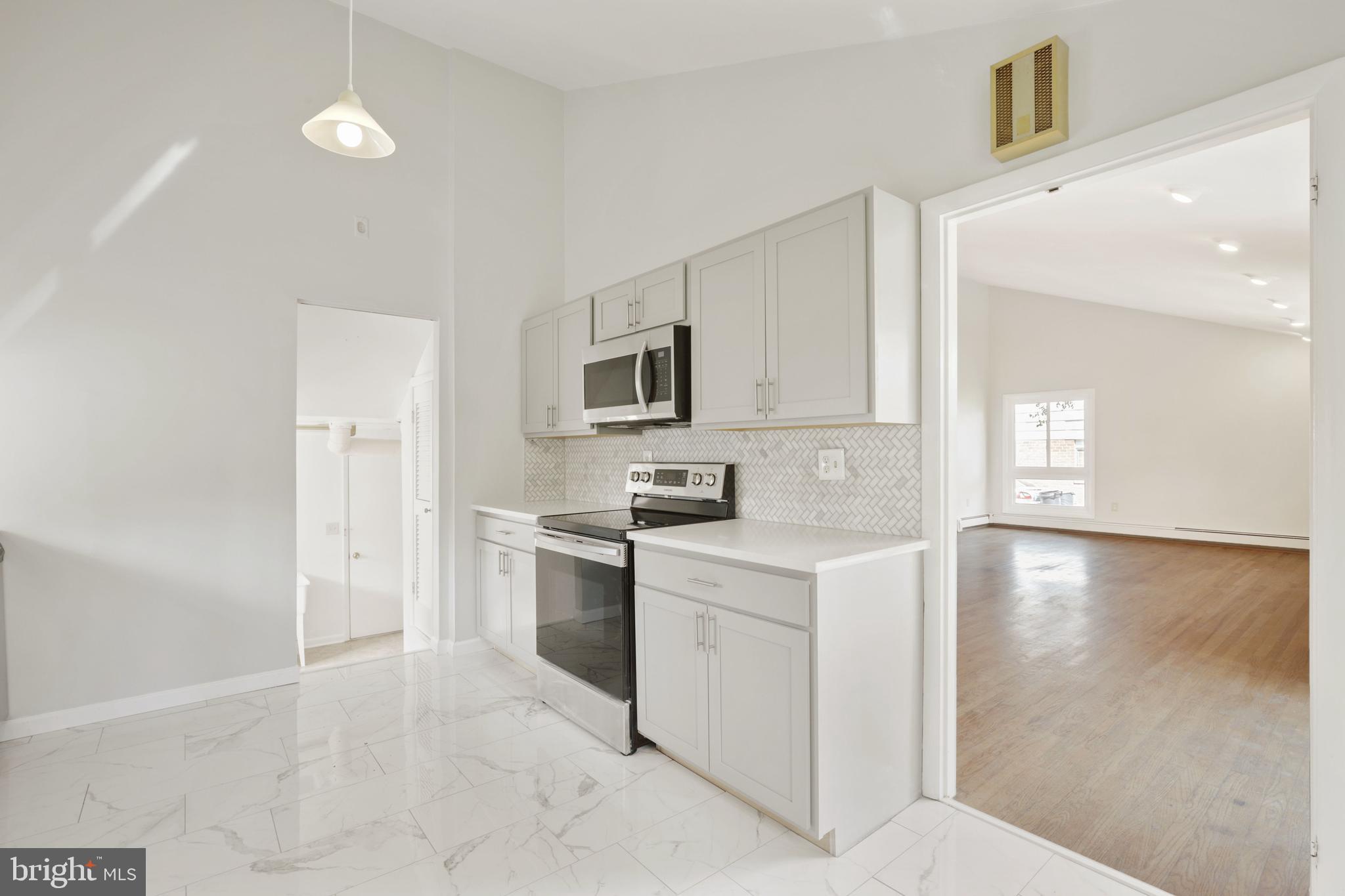 805 Hopewood Road Baltimore, MD 21208 - Photo 10 of 35