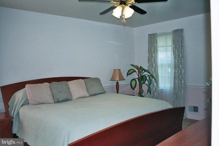 1813 Chapel Hill Road Silver Spring, MD 20906 - Photo 12 of 20 Bedroom #2