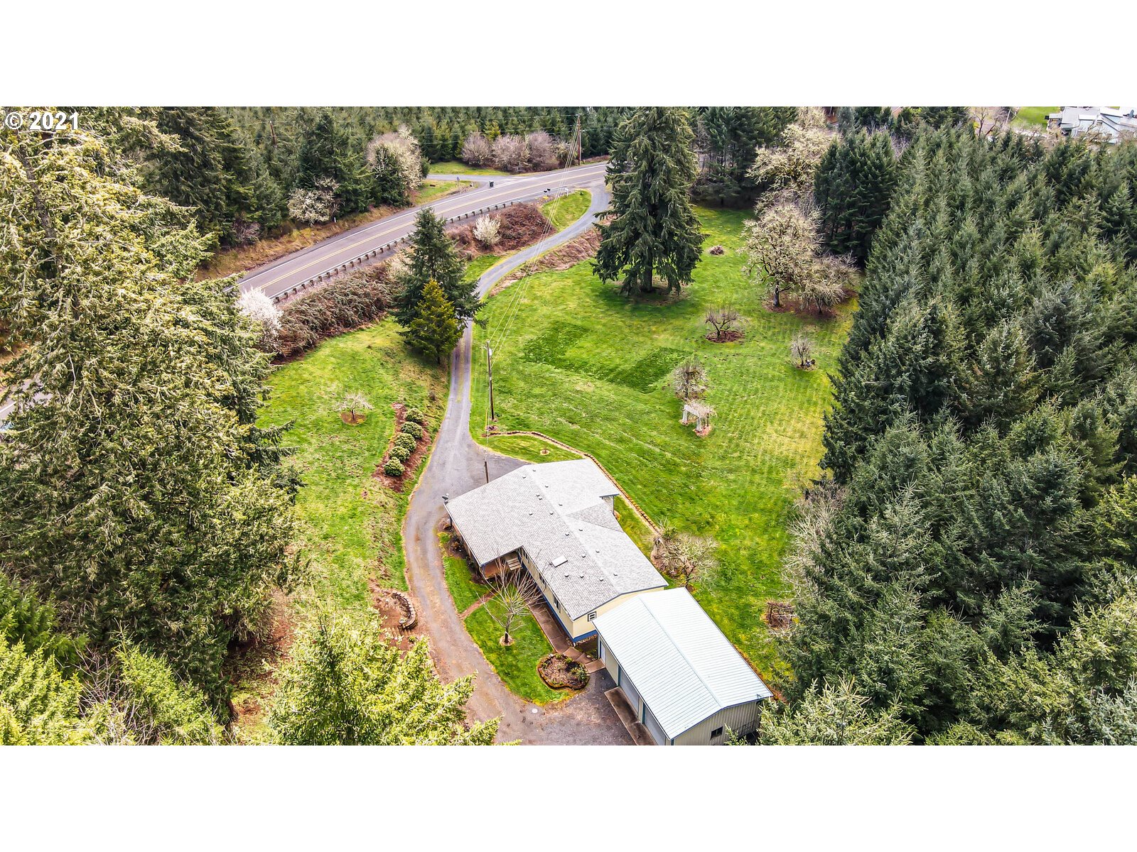 28524 Ridgeway Road Sweet Home, OR 97386 - Photo 3 of 32 Gallery Image 3