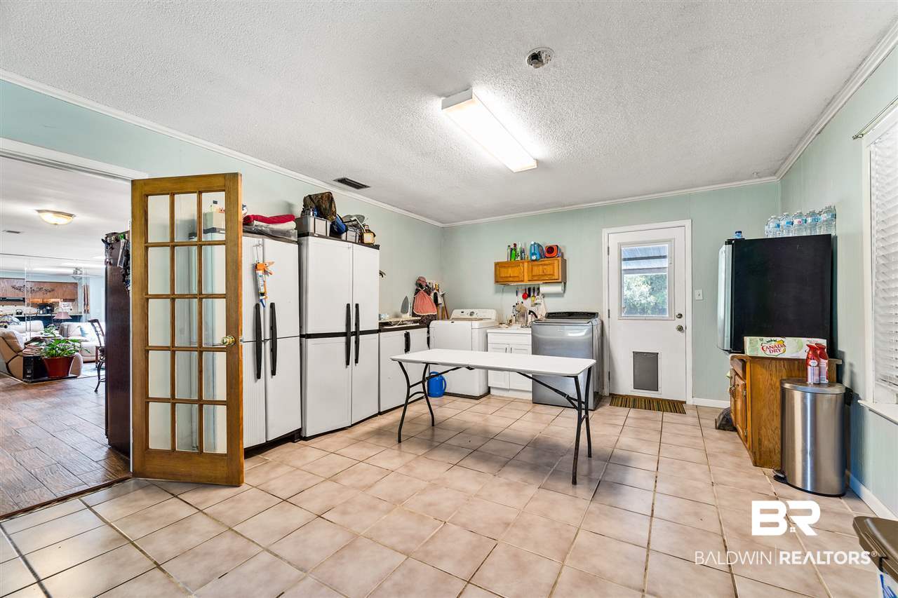 15208 Black Griffin Road Loxley, AL 36551 - Photo 23 of 32 Bonus/Utility Room