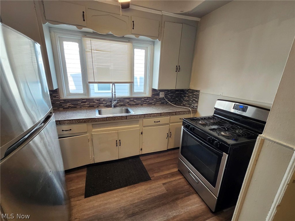 3227 East Overlook Road, Unit 2UPPER Cleveland Heights, OH 44118 - Photo 8 of 10