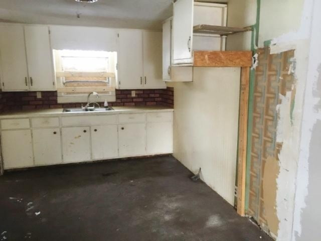 5514 Pokagon Road Berrien Springs, MI 49103 - Photo 6 of 16 3 (640x480)