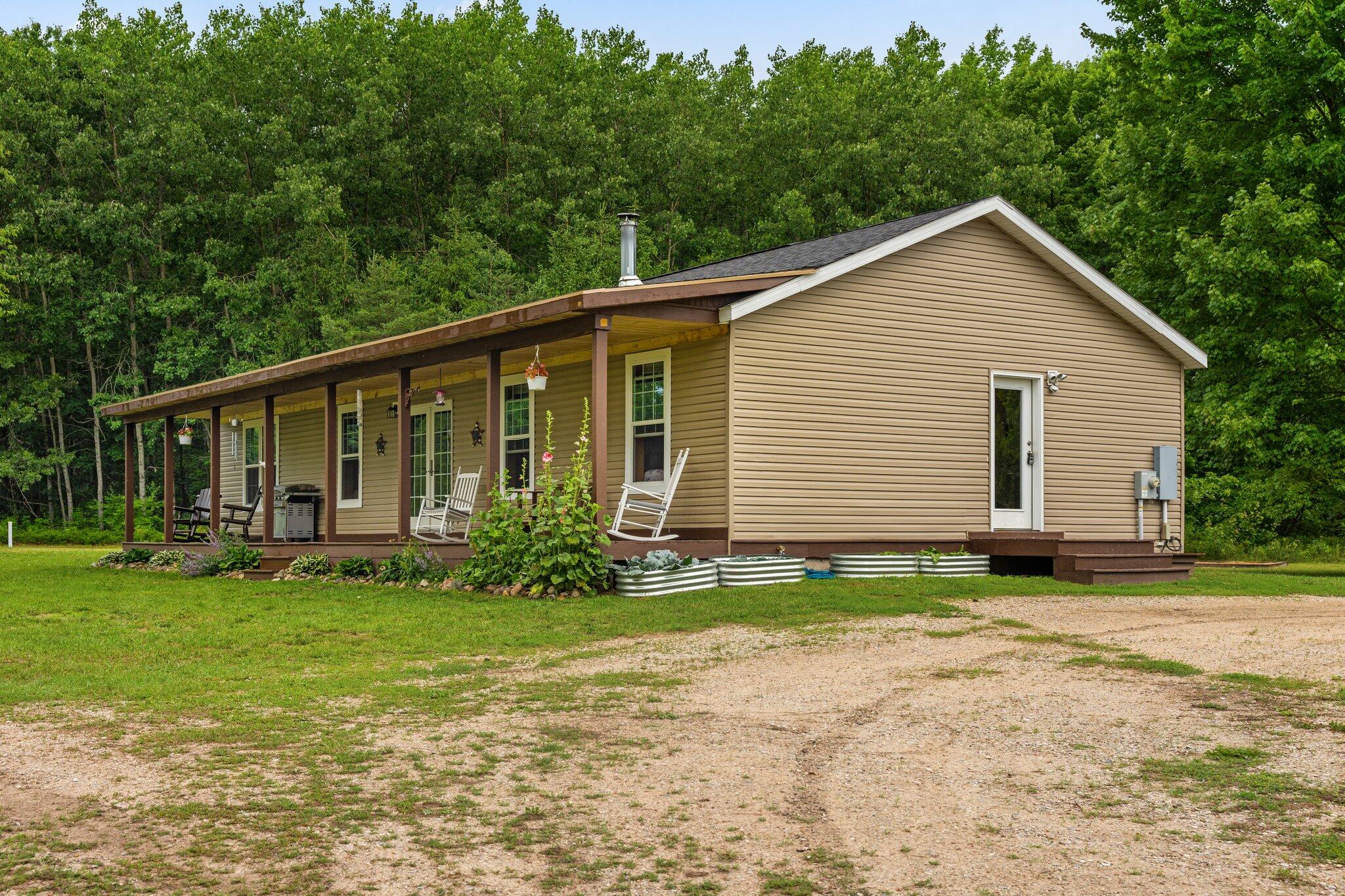 4561 North Blaisdell Road Merritt, MI 49667 - Photo 4 of 69 4