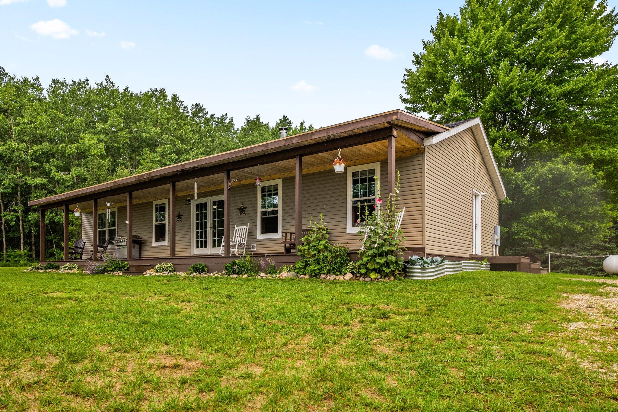 4561 North Blaisdell Road Merritt, MI 49667 - Photo 9 of 69 9