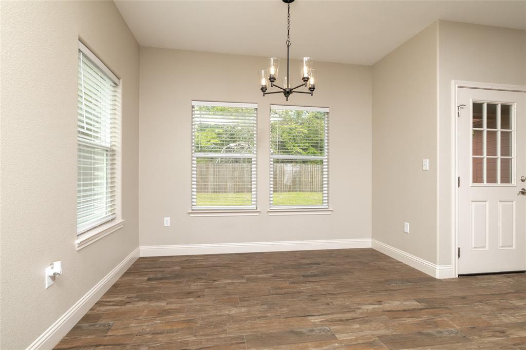 405 Titus Avenue Springtown, TX 76082 - Photo 15 of 40