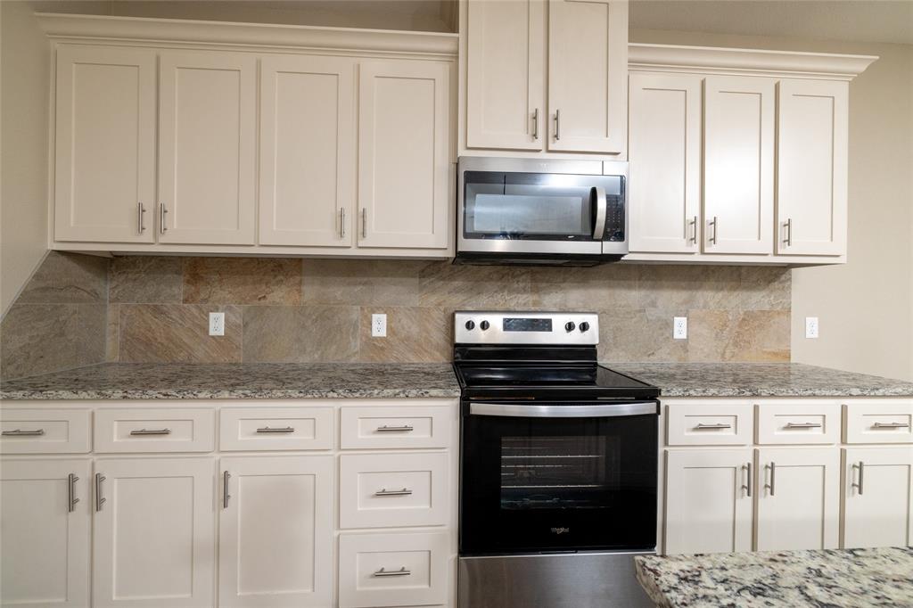 405 Titus Avenue Springtown, TX 76082 - Photo 16 of 40