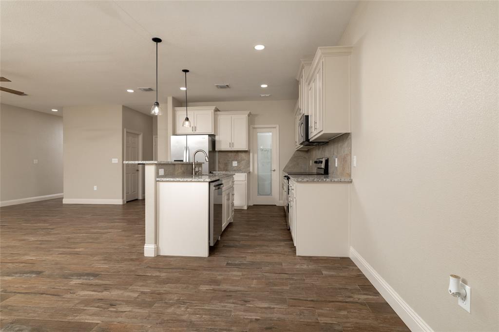 405 Titus Avenue Springtown, TX 76082 - Photo 24 of 40