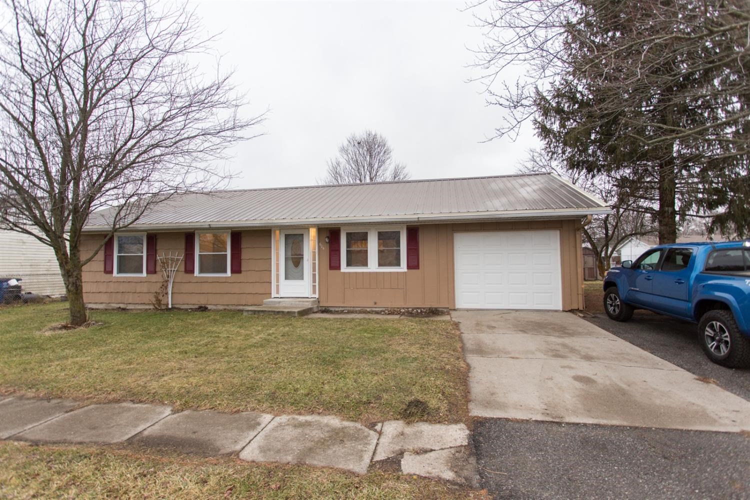 604 Exeter Road Kingsford Heights, IN 46346 - Photo 2 of 17 1500x1000