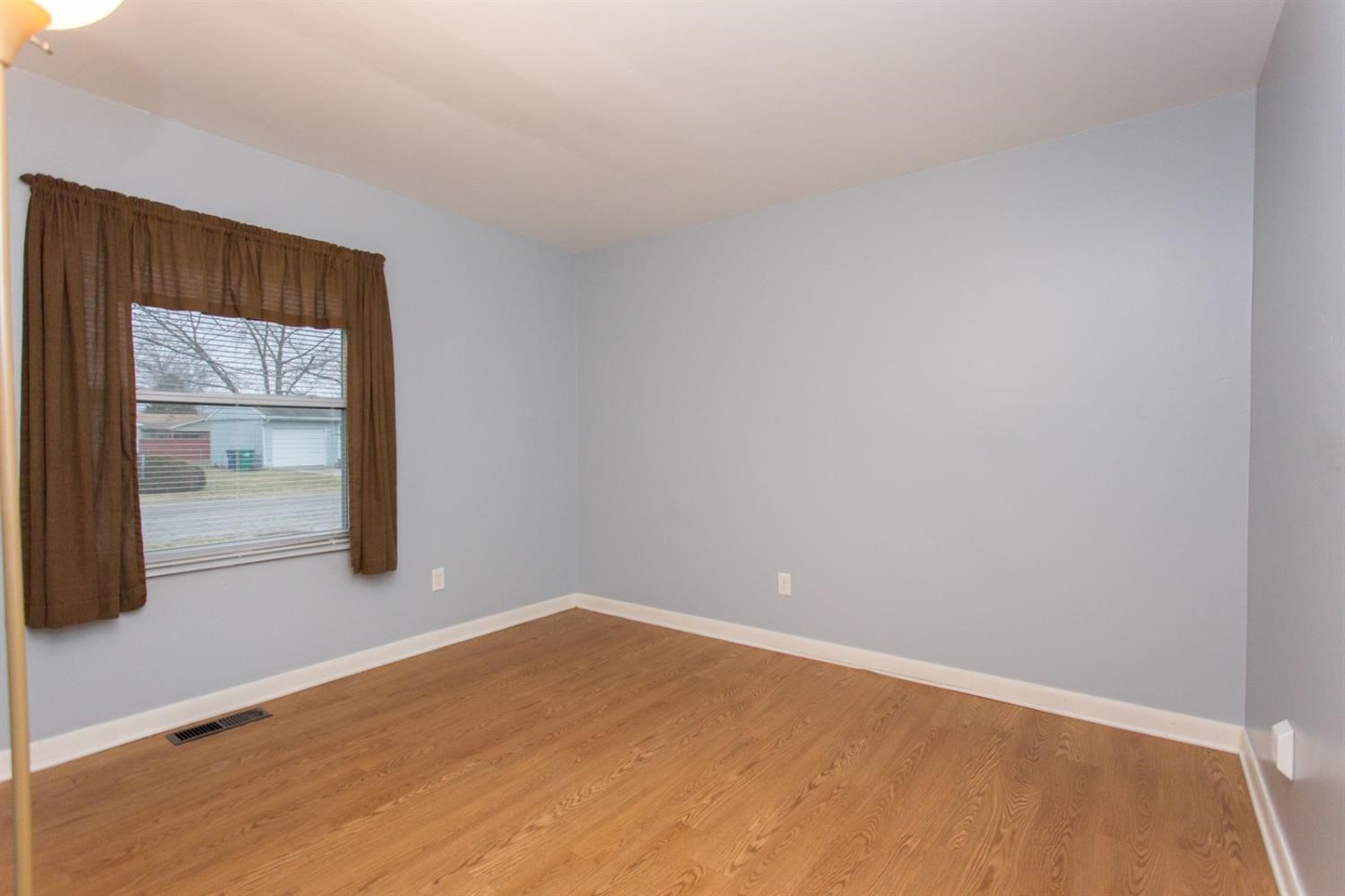 604 Exeter Road Kingsford Heights, IN 46346 - Photo 10 of 17 1500x1000