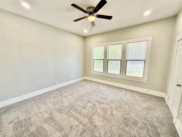 $1,995 | 1201 East Lamar Street, Sherman, TX 75090