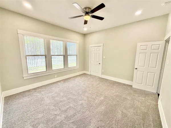 $1,995 | 1201 East Lamar Street, Sherman, TX 75090