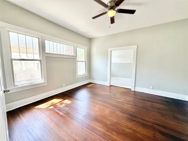 $1,995 | 1201 East Lamar Street, Sherman, TX 75090