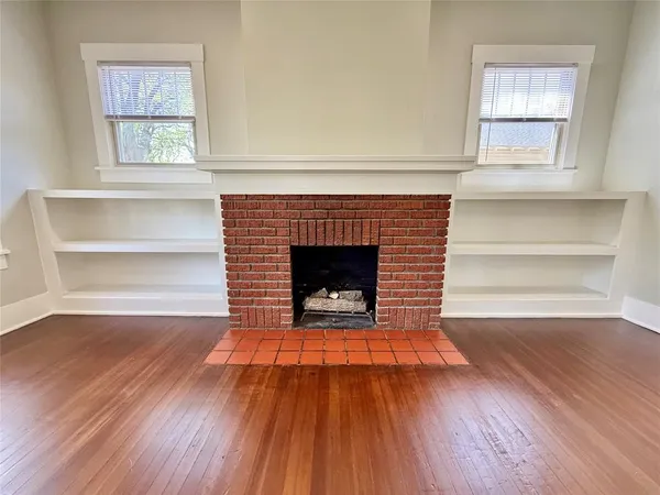 $1,995 | 1201 East Lamar Street, Sherman, TX 75090