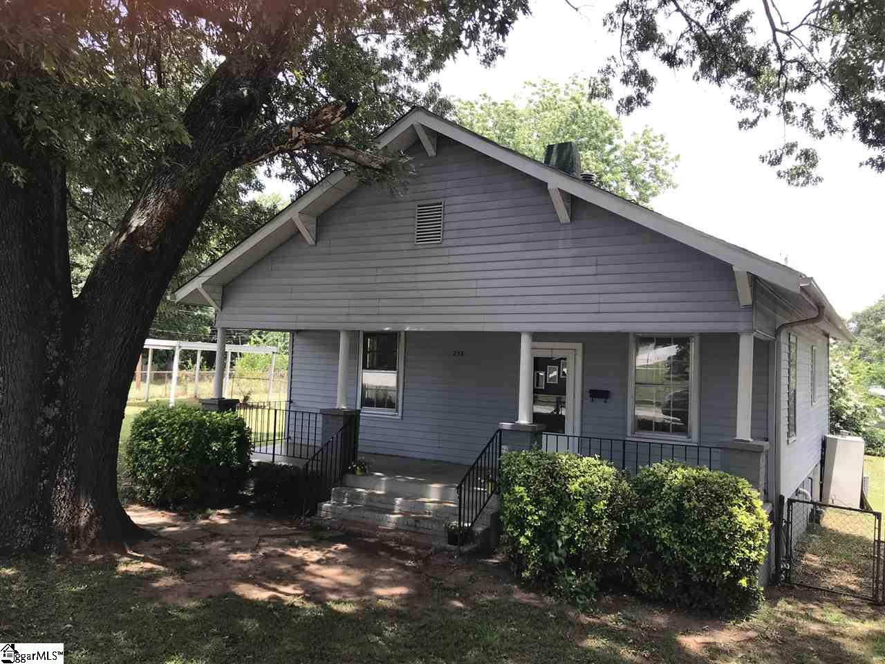 258 Reeves Street Greenville, SC 29605 - Photo 1 of 15 Gallery Image 1