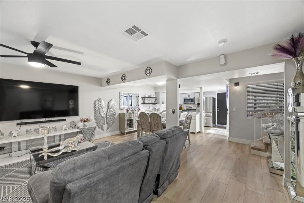 2677 Ruthe Duarte Avenue Las Vegas, NV 89121 - Photo 2 of 33