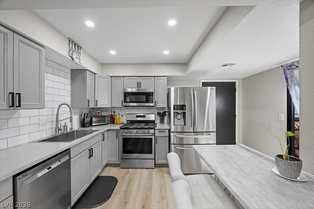 2677 Ruthe Duarte Avenue Las Vegas, NV 89121 - Photo 7 of 33