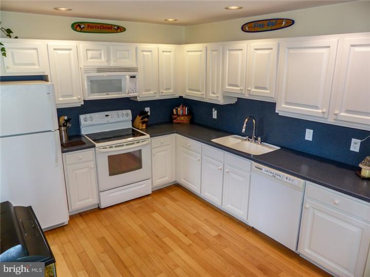 1607 Covington Road, Unit 4 Yardley, PA 19067 - Photo 12 of 25 Kitchen