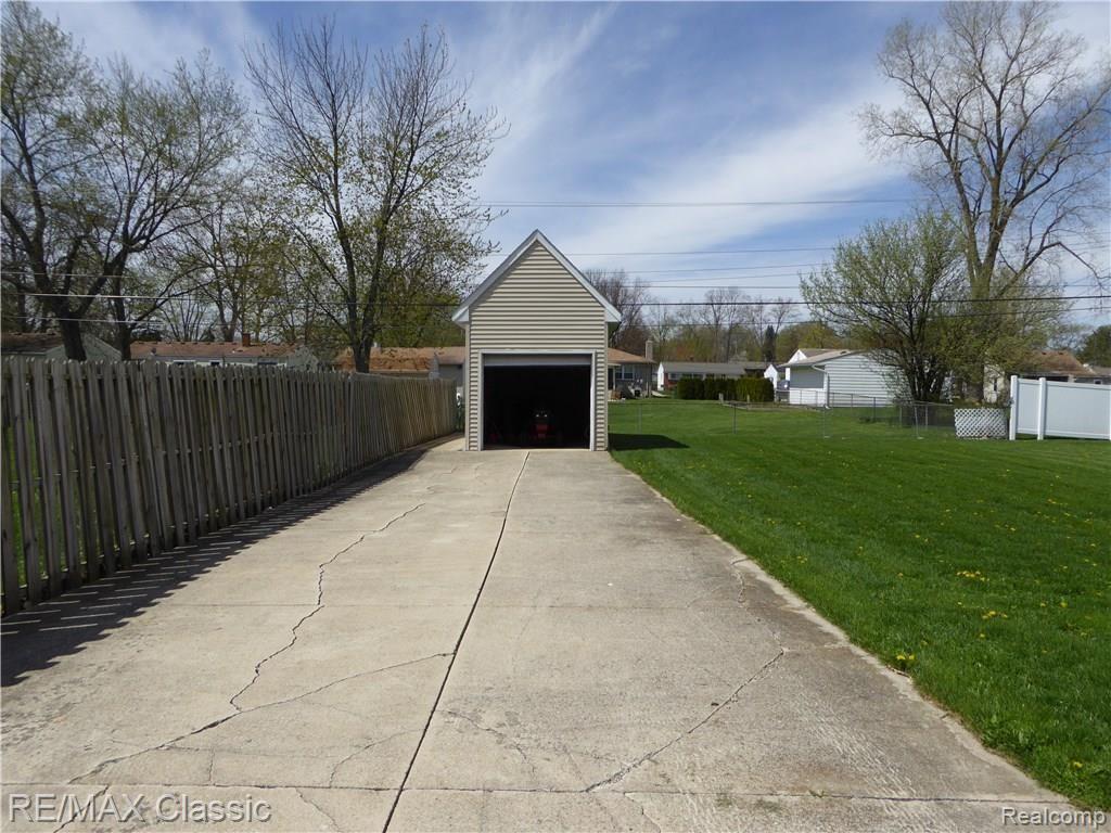 15445 Inkster Road Livonia, MI 48154 - Photo 44 of 56