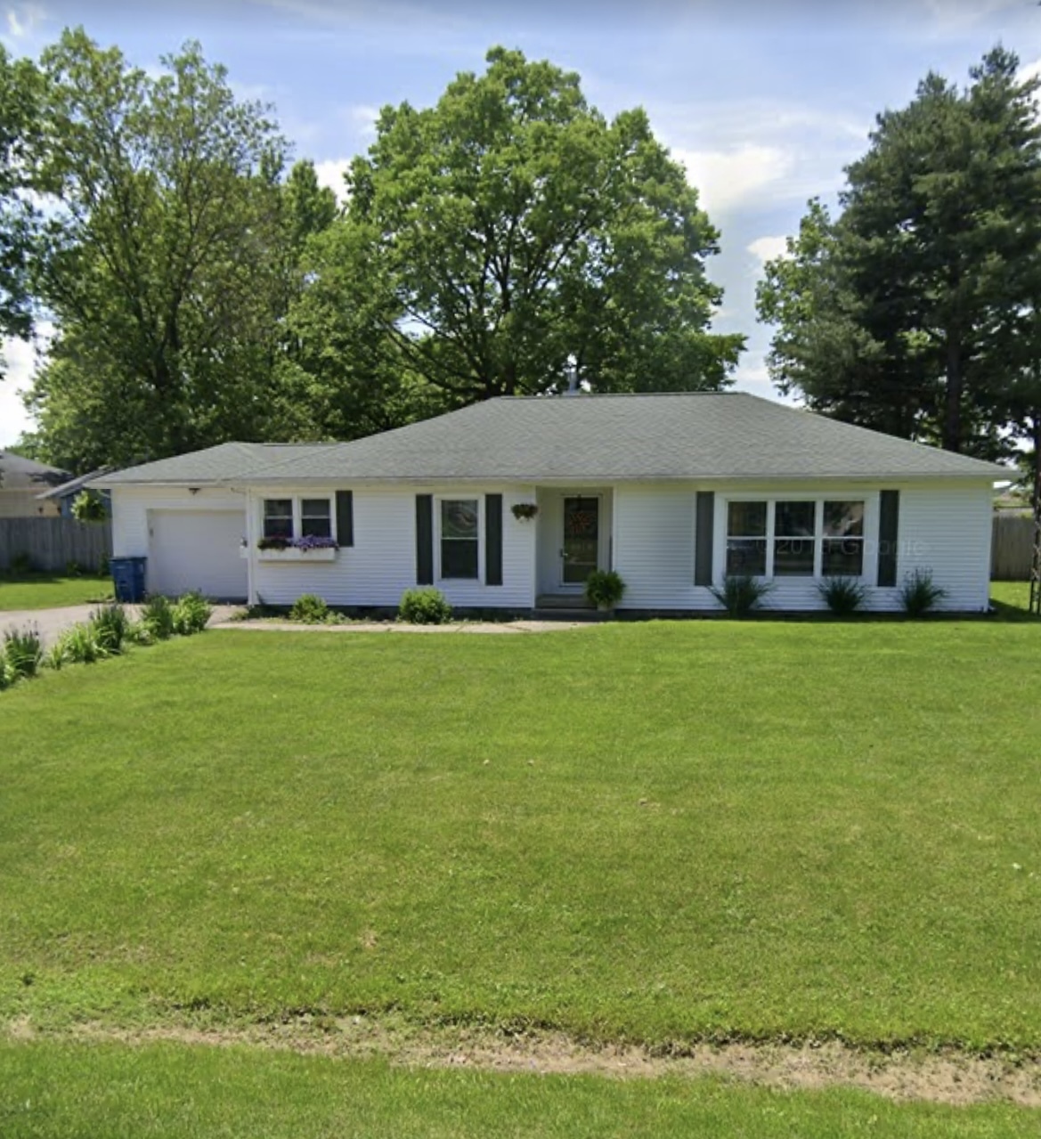 5912 South Delmar Road Marion, IN 46953 - Photo 1 of 17 Gallery Image 1