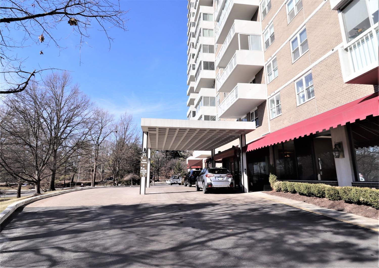 2444 Madison Road, Unit 309 Cincinnati, OH 45208 - Photo 48 of 50