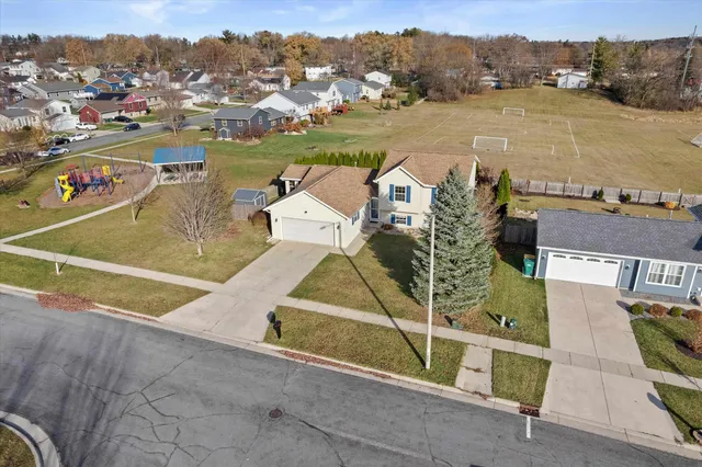 $460,000 | 502 Lorraine Drive, Edgerton, WI 53534