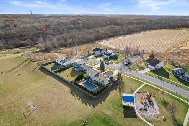 $460,000 | 502 Lorraine Drive, Edgerton, WI 53534