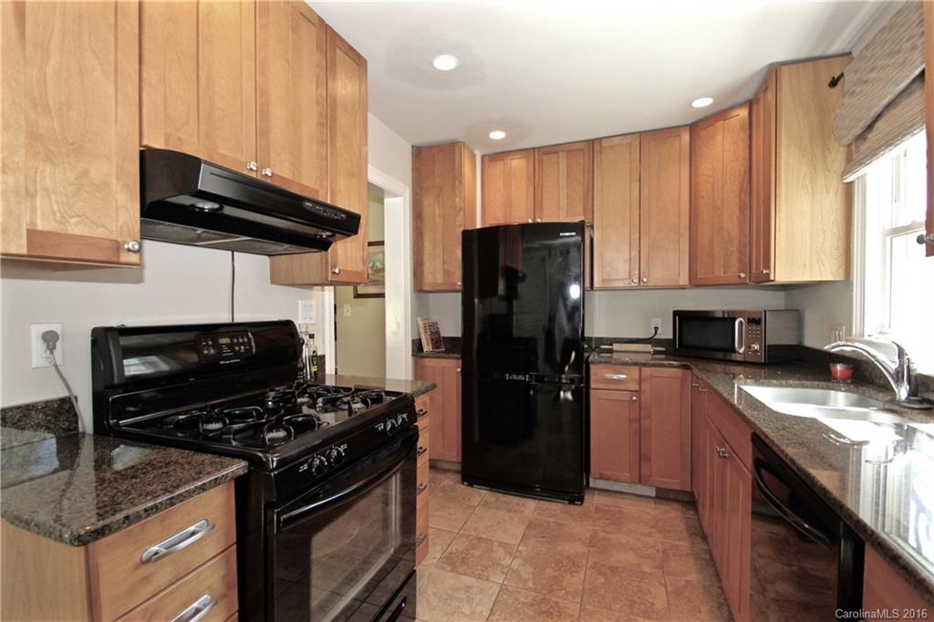 1326 Brook Road Charlotte, NC 28205 - Photo 3 of 9 Gallery Image 3