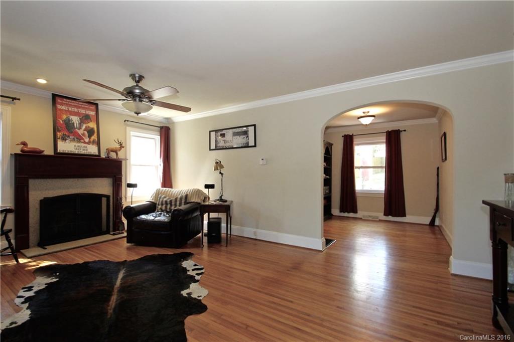 1326 Brook Road Charlotte, NC 28205 - Photo 4 of 9 Gallery Image 4
