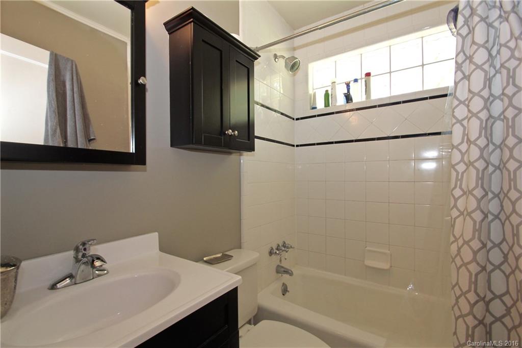 1326 Brook Road Charlotte, NC 28205 - Photo 7 of 9 Gallery Image 7