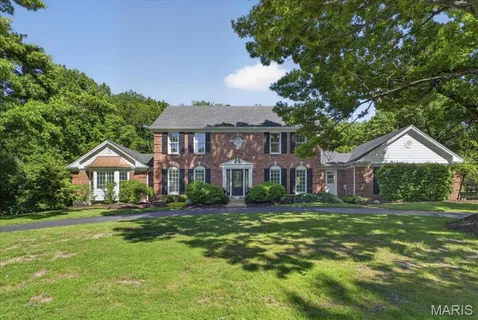 $1,300,000 | 1040 Wellington Terrace, Town and Country, MO 63017