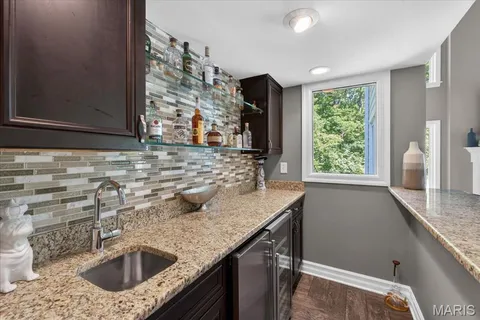 $1,300,000 | 1040 Wellington Terrace, Town and Country, MO 63017