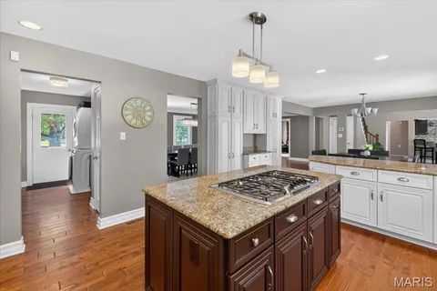 $1,300,000 | 1040 Wellington Terrace, Town and Country, MO 63017