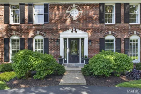 $1,300,000 | 1040 Wellington Terrace, Town and Country, MO 63017