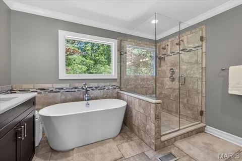 $1,300,000 | 1040 Wellington Terrace, Town and Country, MO 63017