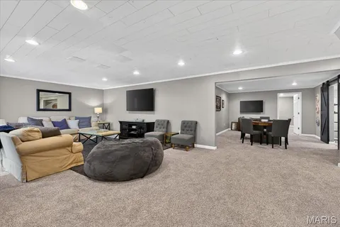 $1,300,000 | 1040 Wellington Terrace, Town and Country, MO 63017