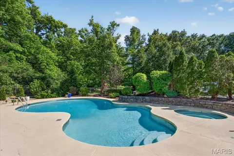$1,300,000 | 1040 Wellington Terrace, Town and Country, MO 63017