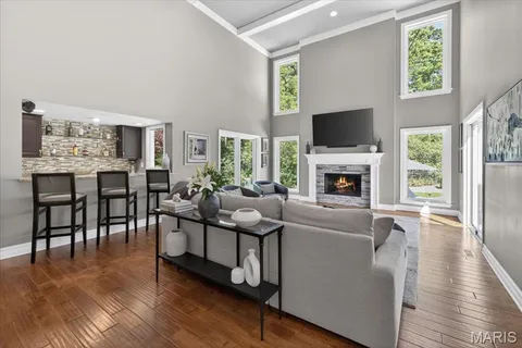 $1,300,000 | 1040 Wellington Terrace, Town and Country, MO 63017