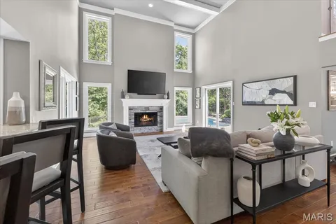 $1,300,000 | 1040 Wellington Terrace, Town and Country, MO 63017