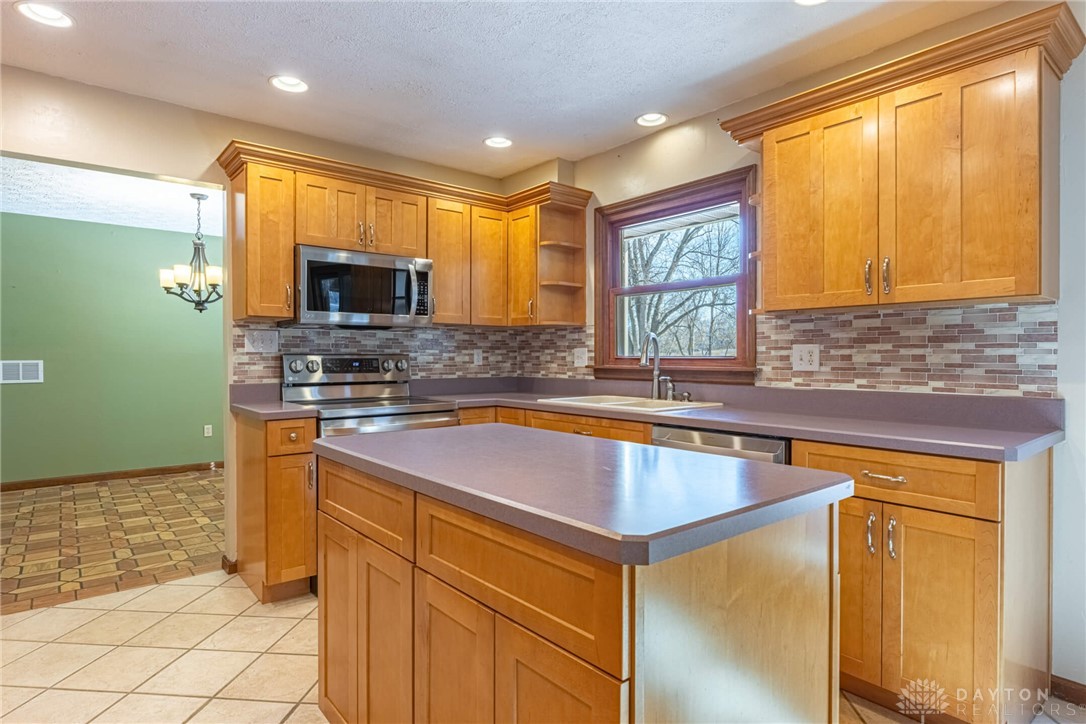 3997 Willowcrest Road Beavercreek, OH 45430 - Photo 15 of 48 Gallery Image 15