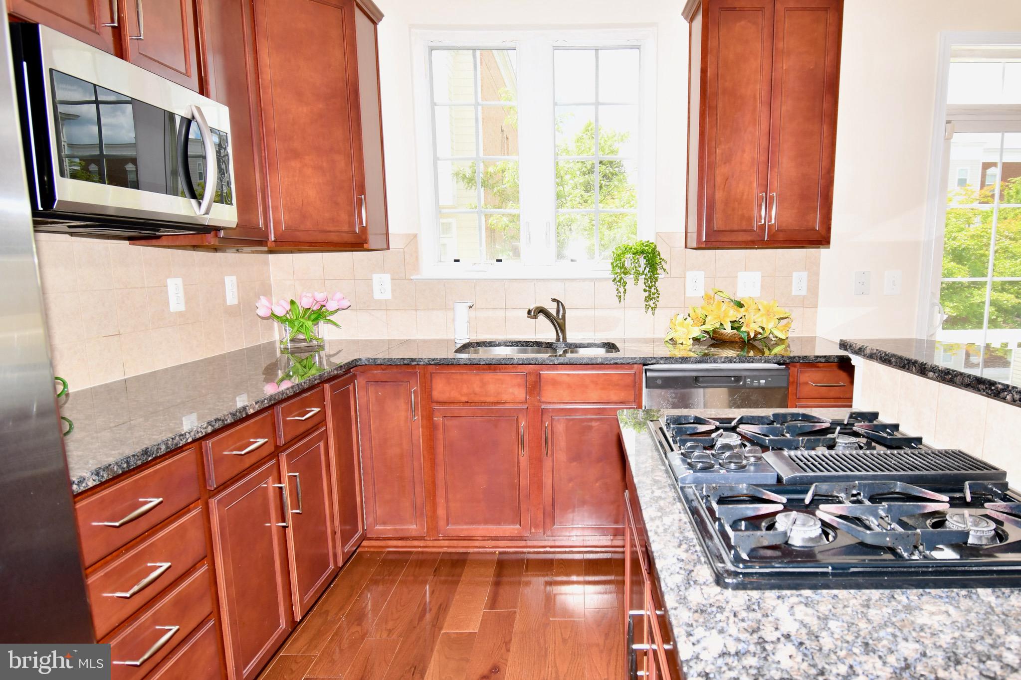 11665 Leesborough Circle Silver Spring, MD 20902 - Photo 17 of 82