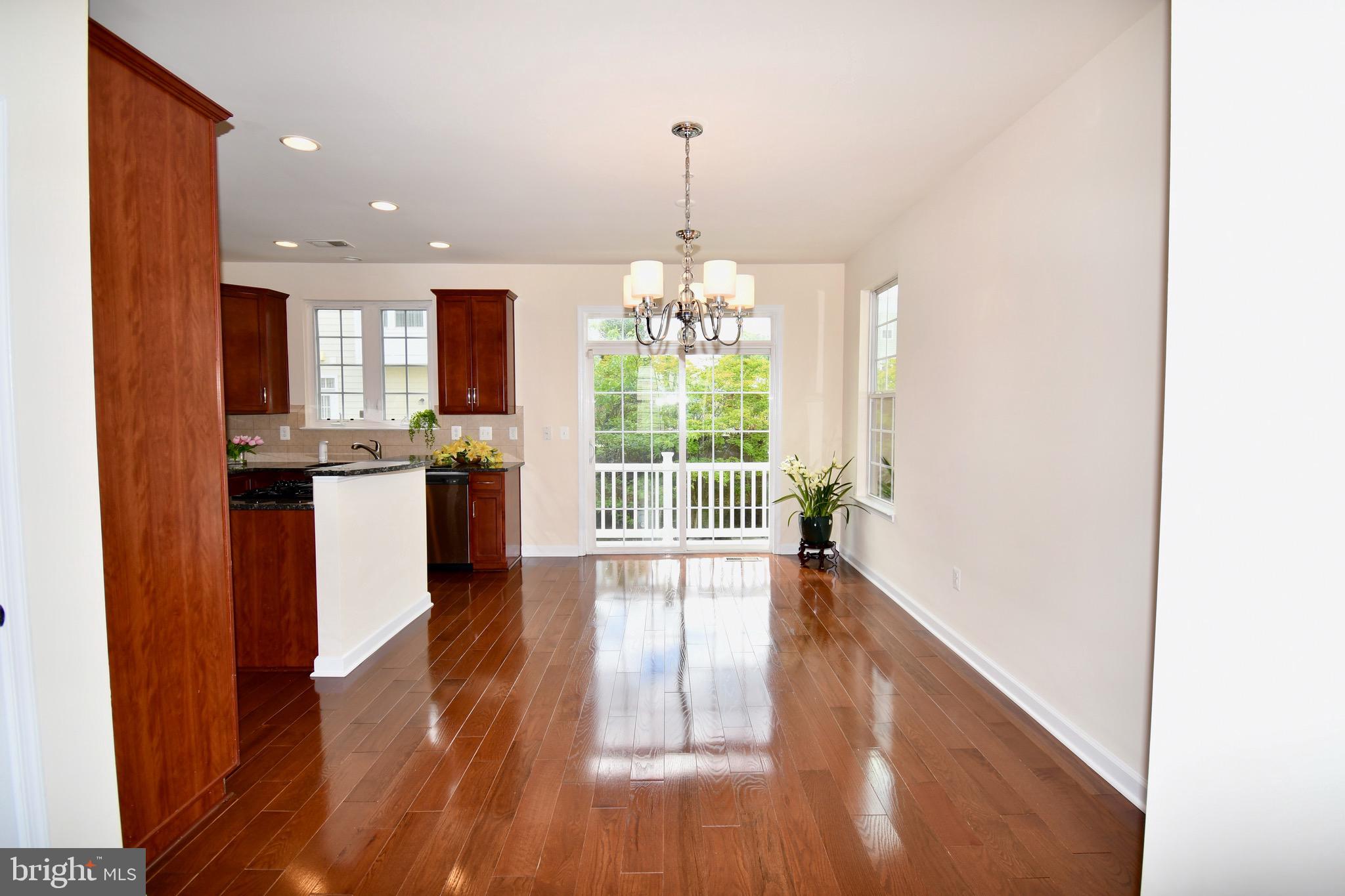 11665 Leesborough Circle Silver Spring, MD 20902 - Photo 4 of 82