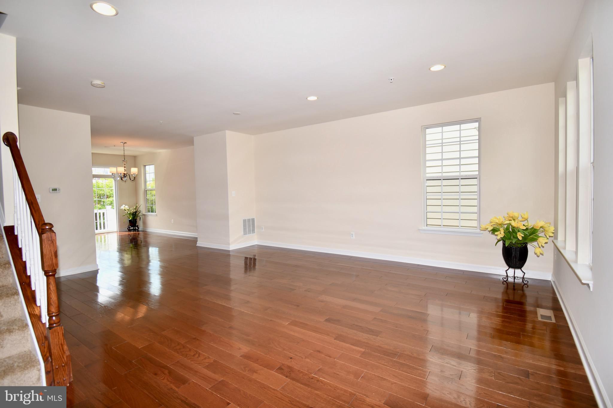 11665 Leesborough Circle Silver Spring, MD 20902 - Photo 6 of 82